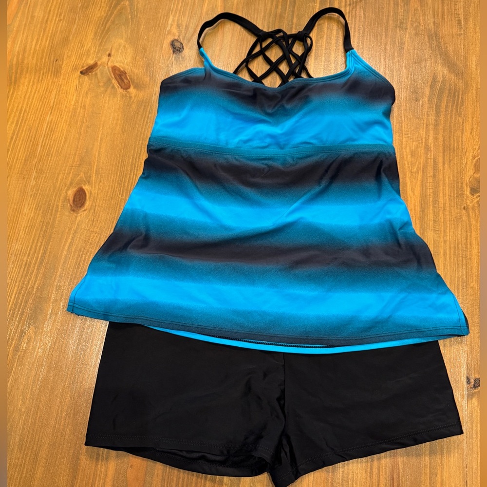 NWOT Two Piece Tankini Bathing Suit with boy shorts Color Block Striped Large - Picture 2 of 15